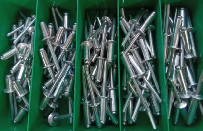 Крепежные наборы оптом с доставкой в Санкт-Петербург